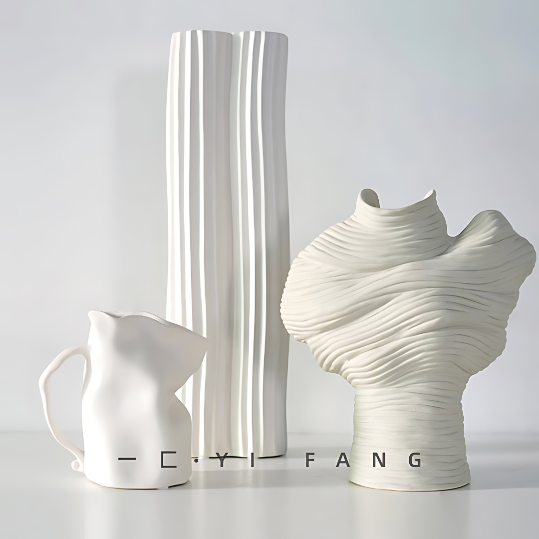 Vaso Keramik Moderno Deformado 5,9" Baixo 'Ivory'